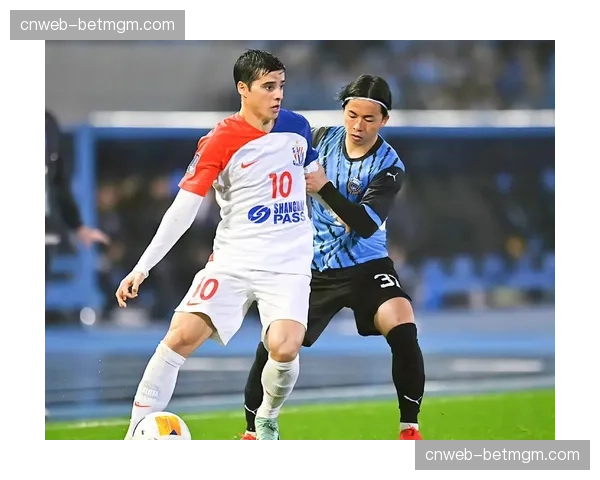 谢鹏飞助攻戴伟浚破门,上海申花1-0小胜梅州客家取得赛季首胜。