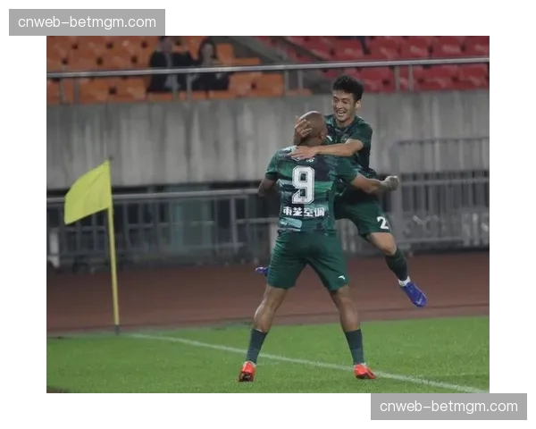 观点:连续一周双赛,本轮多场强强对话下半场精彩不足,赛程强度引发讨论 观点:连续一周双赛,本轮多场强强对话下半场精彩不足,赛程强度引发讨论